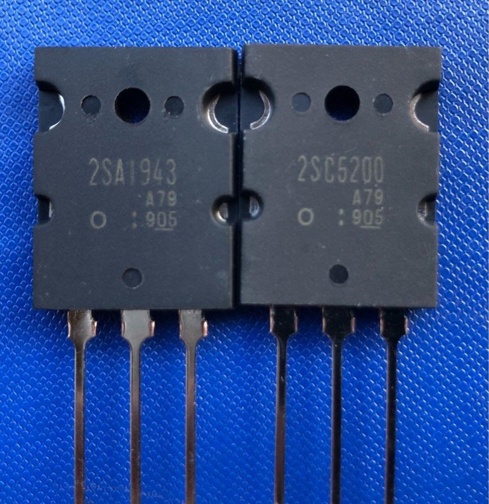 2SC5200 and 2SA1943 Power Transistor Pair